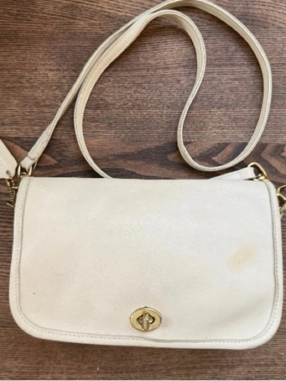 Vintage Coach pocket purse 9755 Bone 1995 USA Bag with Turn-Lock Closure